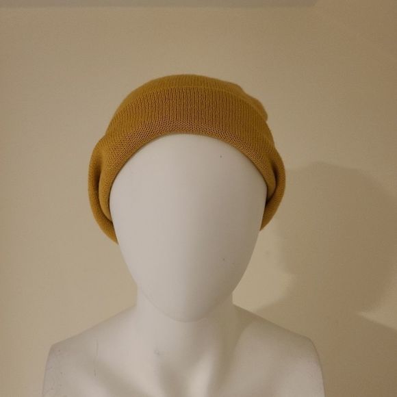 Beanie  - Picture 5 of 7